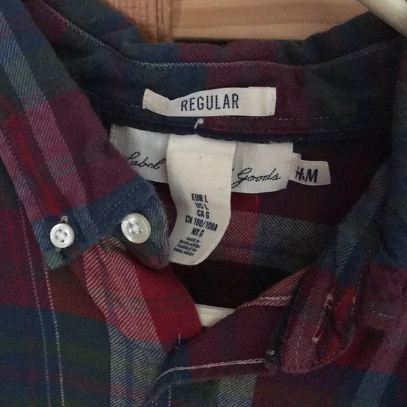 H&M Regular Fit Button Down Shirt - Picture 2 of 3